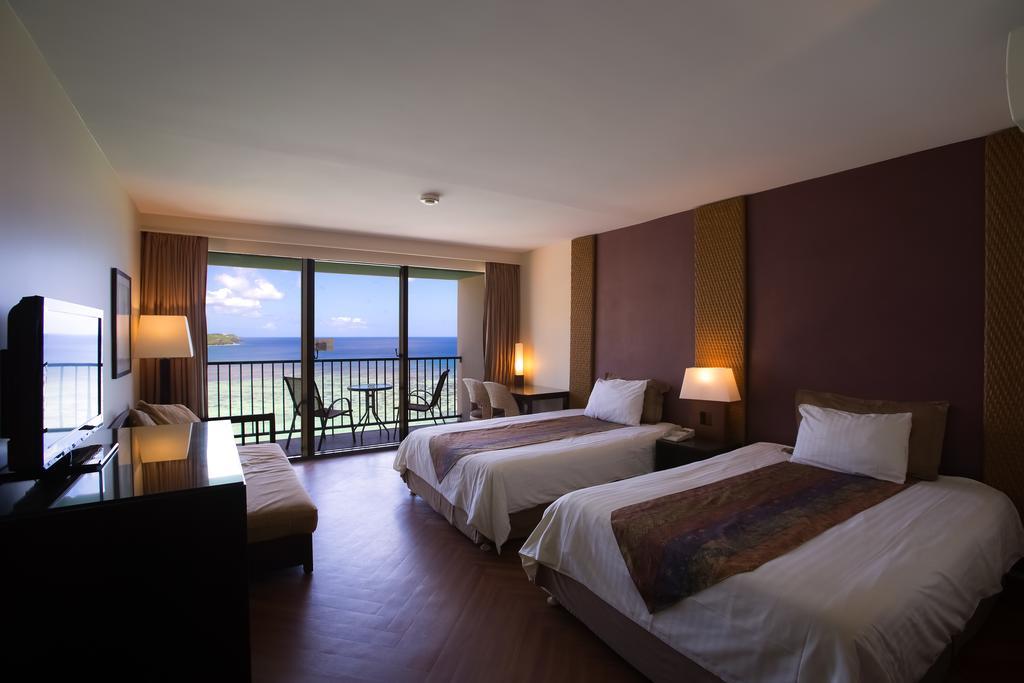 טומון Guam Reef Hotel מראה חיצוני תמונה